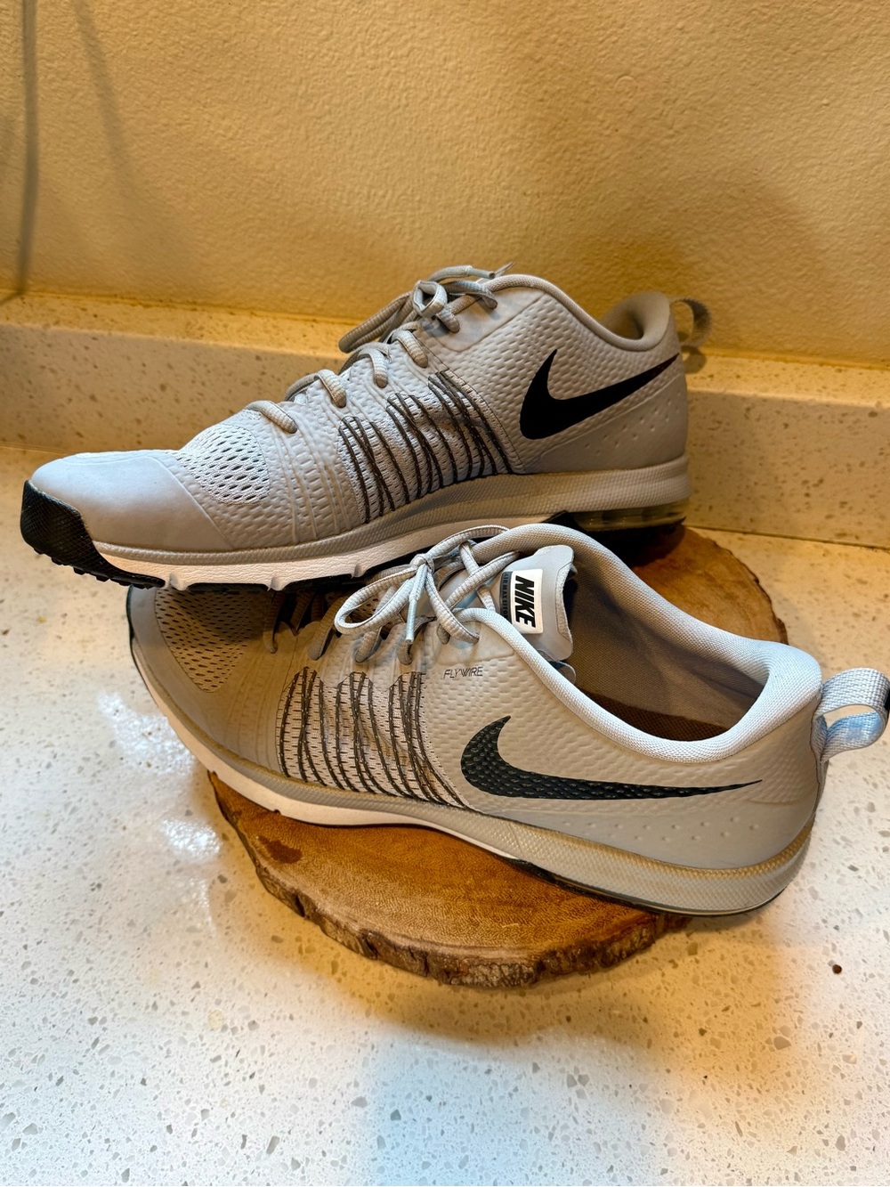 Nike Men’s Light Gray Flywire Training Shoes